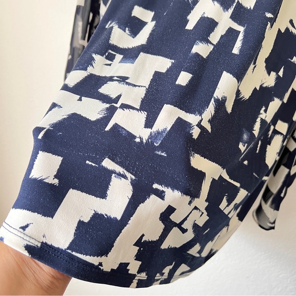 Alfani Retro Geometric Pattern V-Neck Blouse Size Large Petites - Picture 5 of 5